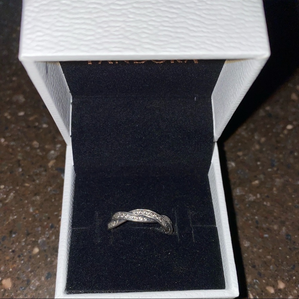Pandora Twist of Fate ring